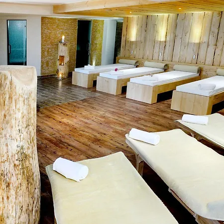 Srdiecko Szálloda Tále