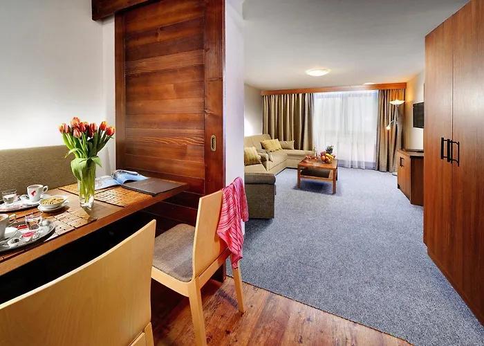 Srdiecko Szálloda Tále